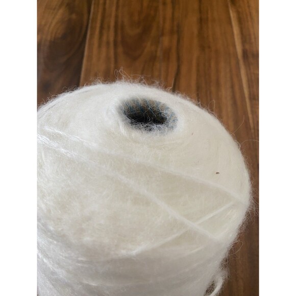 Soft Fluffy Cone Yarn White 470g #413 - Picture 2 of 4